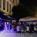 ¿A qué hora cierran los bares en Granada?