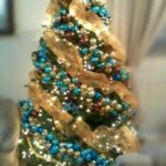 Árbol de Navidad azul y dorado
